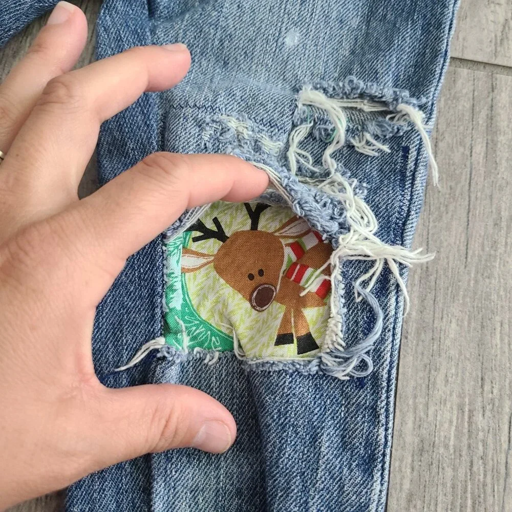 🏷 3/$15 or 5/$20 The Children's Place baby Christmas blue jeans size 18-24M